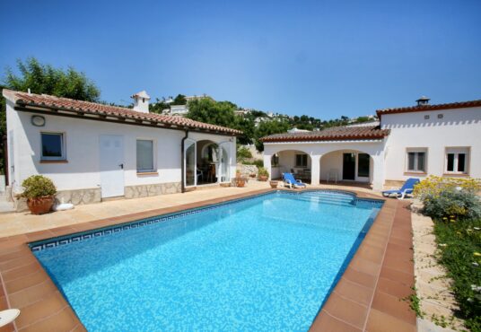 3908-Villa-en-Moraira-01