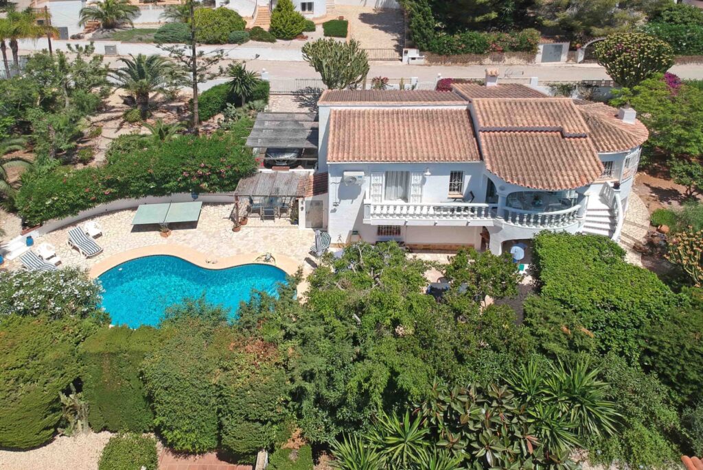 3910-Villa-en-Moraira-01