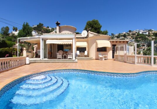 4100EX-Villa-en-Moraira-01