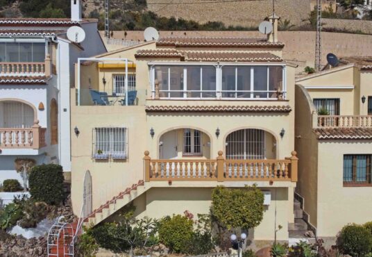 4200-Villa-en-Moraira-01