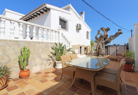 4240X-Villa-en-Moraira-01