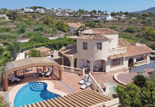 4258X-Villa-en-Moraira-01